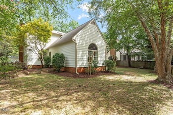 1332 Daventry Ct, Chapel Hill, NC 27517