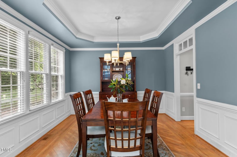 1332 Kinsdale Dr, Raleigh, NC 27615