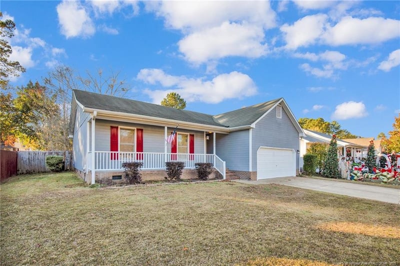 1332 Oak Knolls Dr, Fayetteville, NC 28314