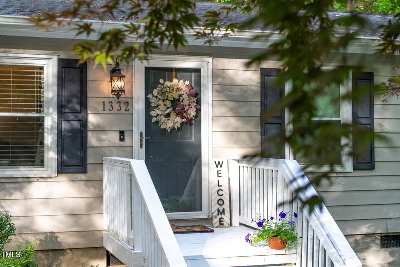 1332 Stallings Rd, Chapel Hill, NC 27516