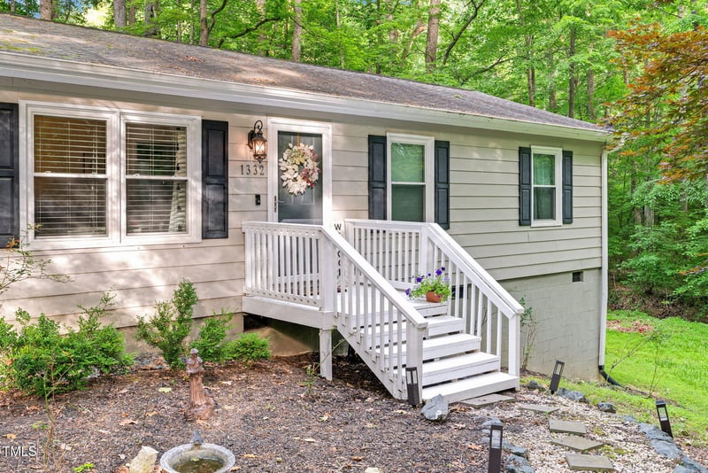 1332 Stallings Rd, Chapel Hill, NC 27516
