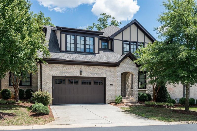 1333 Queensferry Rd, Cary, NC 27511