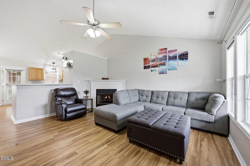 1333 Stone Arch Dr, Fuquay Varina, NC 27526