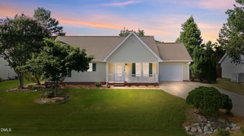 1333 Stone Arch Dr, Fuquay Varina, NC 27526