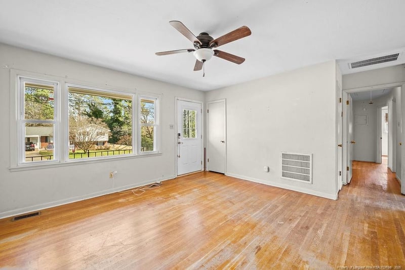 1334 Devonshire Dr, Fayetteville, NC 28304
