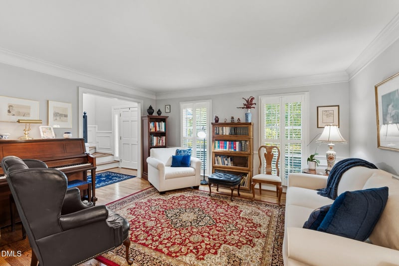 1335 Daventry Ct, Chapel Hill, NC 27517