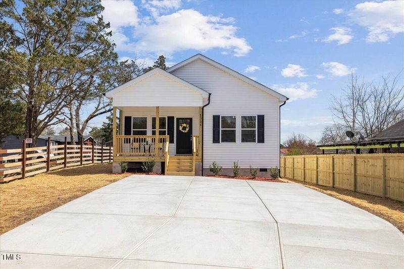 1335 Elrado St, Burlington, NC 27217