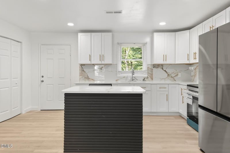 1335 Hibiscus Rd, Fayetteville, NC 28311