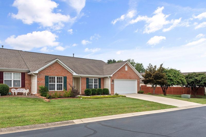 1336 Coppergate Trl, Burlington, NC 27215