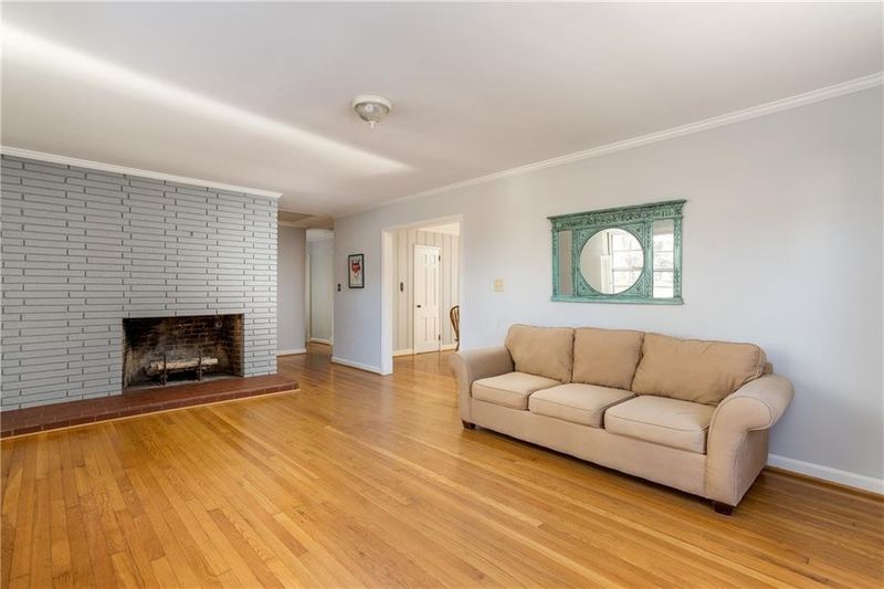 1336 W Davis St, Burlington, NC 27215