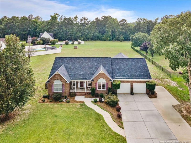1336 Steeple Run Dr, Fayetteville, NC 28312