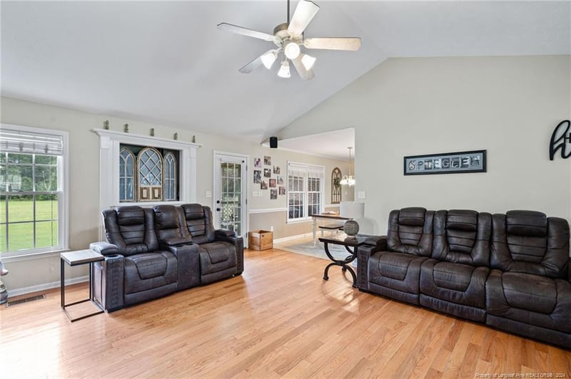 1336 Steeple Run Dr, Fayetteville, NC 28312