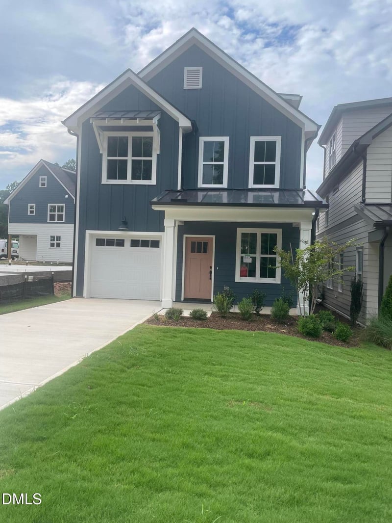 1337 Courtland Dr, Raleigh, NC 27604