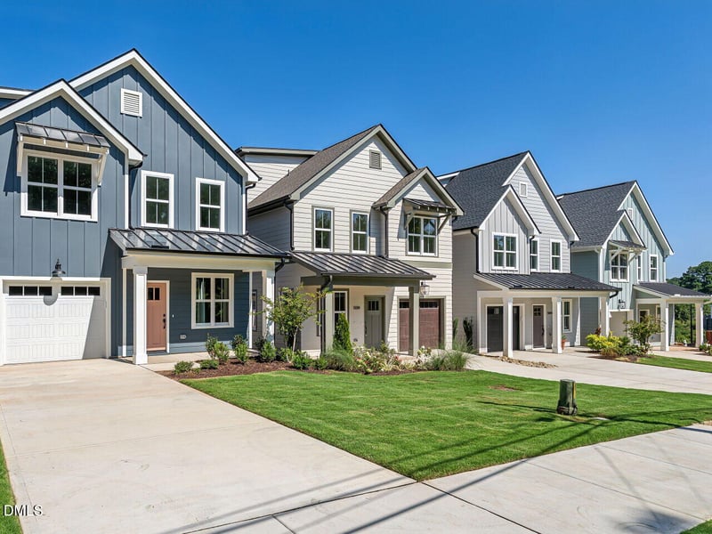 1337 Courtland Dr, Raleigh, NC 27604