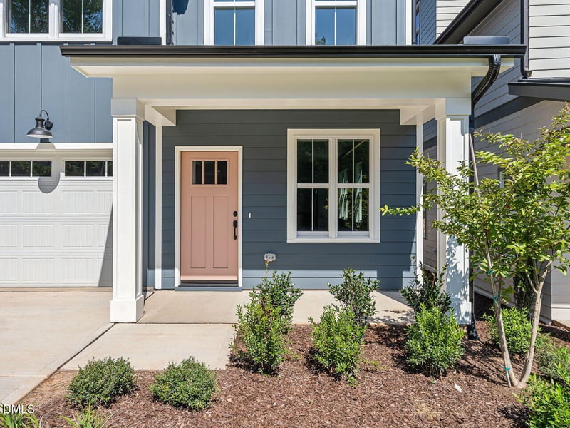 1337 Courtland Dr, Raleigh, NC 27604