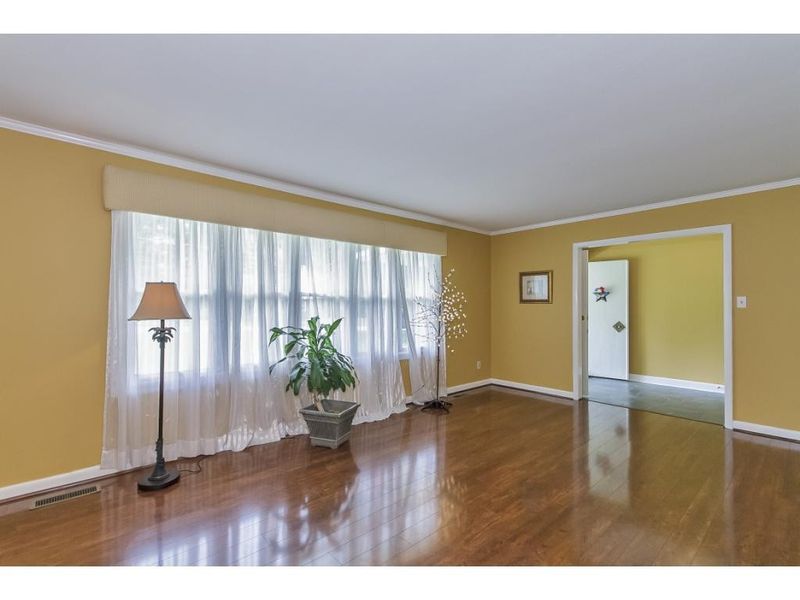 1338 Cherry Dr, Burlington, NC 27215