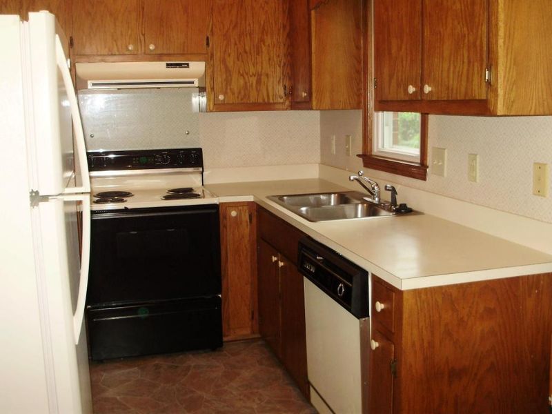 1338 E Main St, Graham, NC 27253