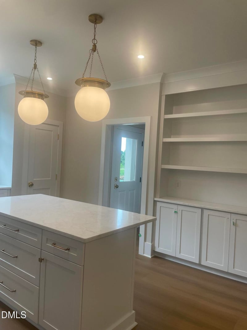 1339 Courtland Dr, Raleigh, NC 27604