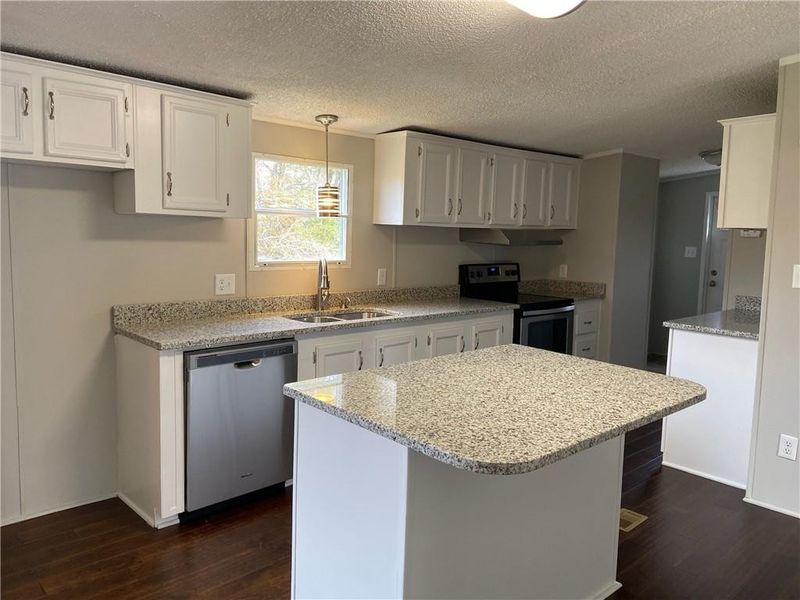 1339 Eldorado St, Burlington, NC 27217