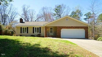 134 Castlewood Dr, Cary, NC 27511