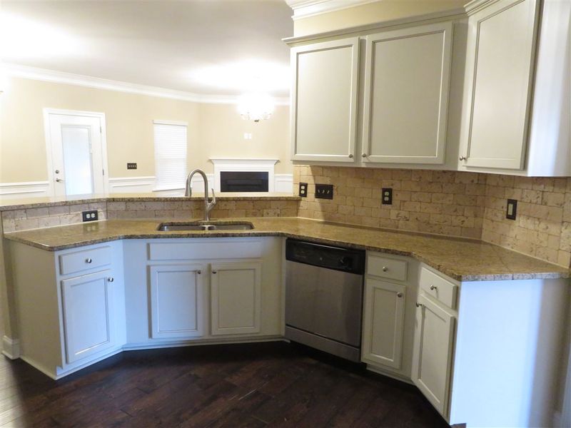 134 Dereham Ln, Garner, NC 27529