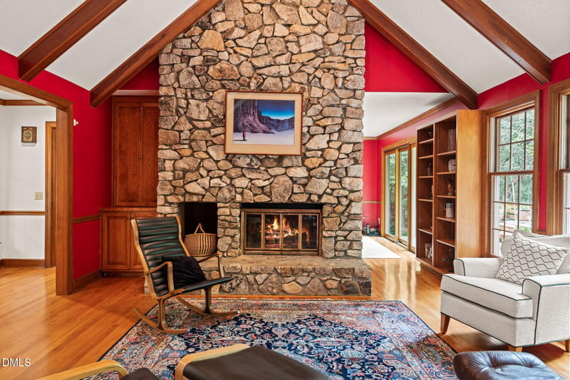 134 Hunters Ridge Rd, Chapel Hill, NC 27517