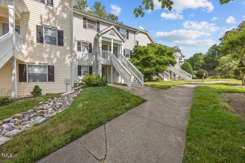 134 Kingsbury Dr, Chapel Hill, NC 27514