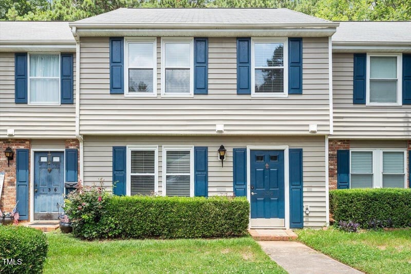 134 Luxon Pl, Cary, NC 27513