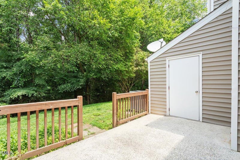 134 Luxon Pl, Cary, NC 27513