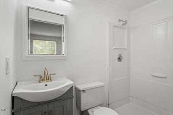 134 Luxon Pl, Cary, NC 27513