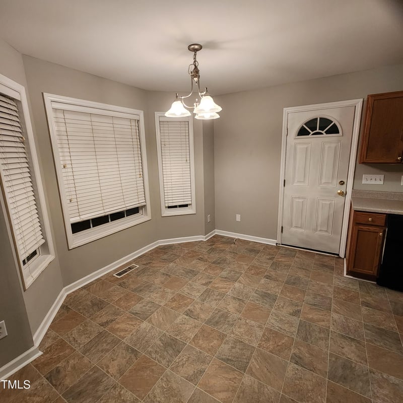 134 Oak Ave, Wake Forest, NC 27587