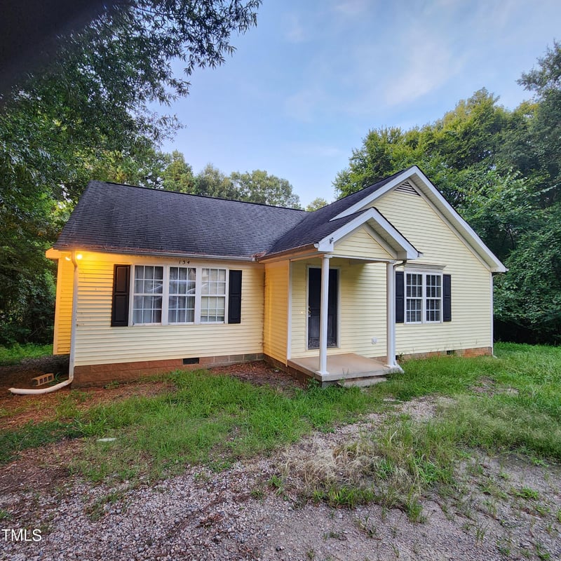 134 Oak Ave, Wake Forest, NC 27587
