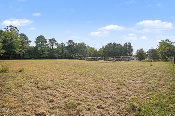 134 Old Oak Ln, Dunn, NC 28334