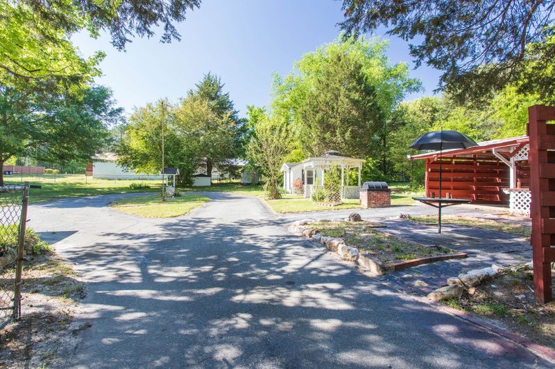 134 Pear Tree Ln, Fuquay Varina, NC 27526
