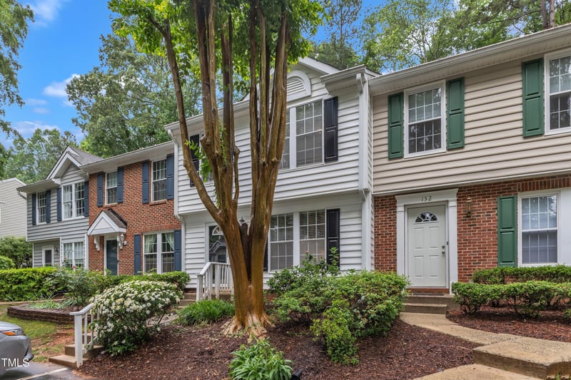 134 Riverwalk Cir, Cary, NC 27511