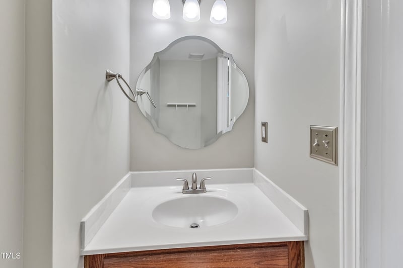 134 Riverwalk Cir, Cary, NC 27511