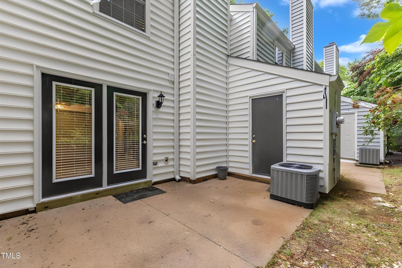 134 Riverwalk Cir, Cary, NC 27511