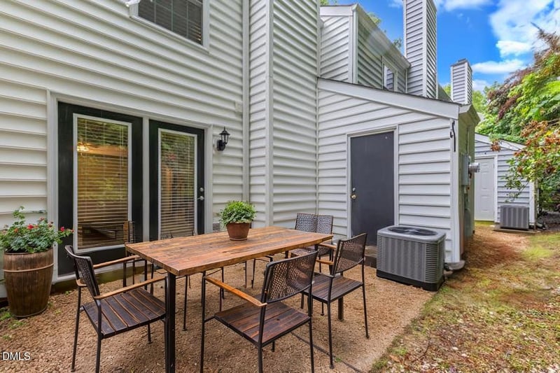 134 Riverwalk Cir, Cary, NC 27511