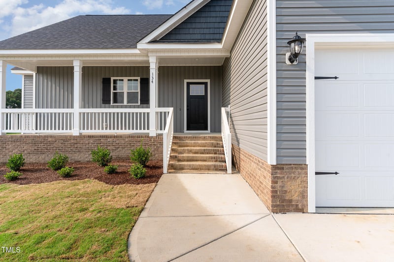134 Royal Ave, Selma, NC 27576