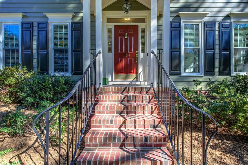 134 Southwold Dr, Cary, NC 27519