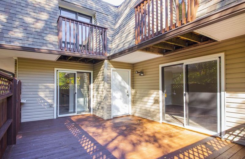 134 Springberry Ln, Chapel Hill, NC 27517