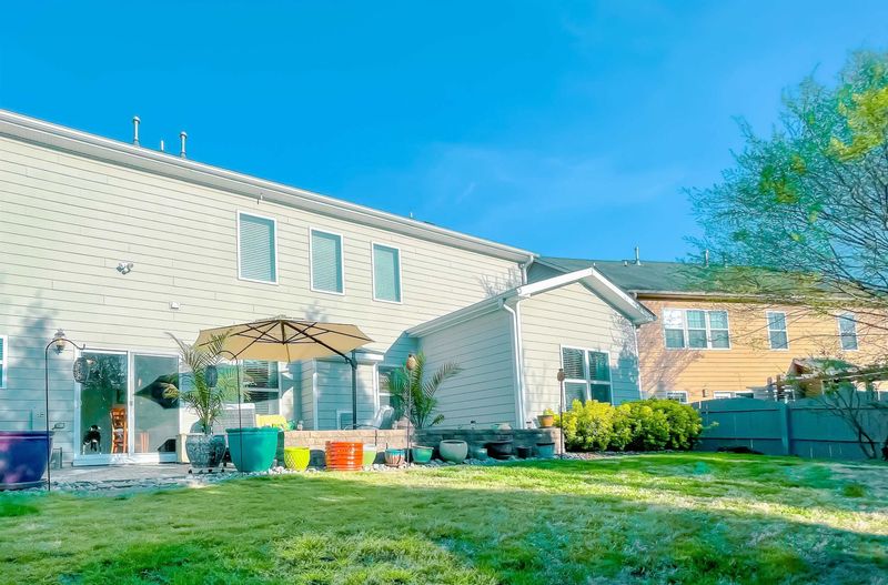 134 Windrush Ln, Durham, NC 27703