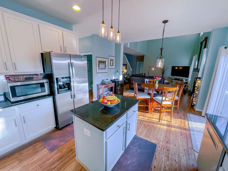 134 Windrush Ln, Durham, NC 27703