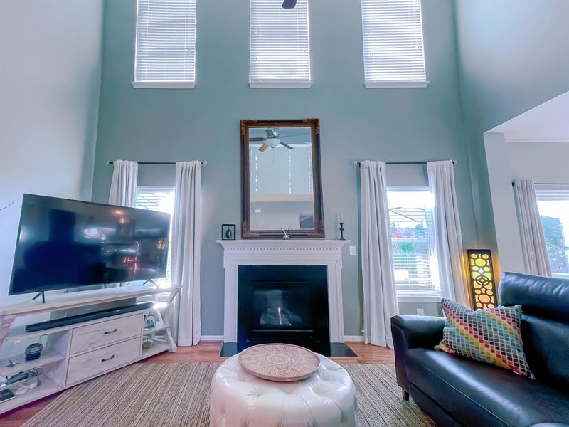 134 Windrush Ln, Durham, NC 27703