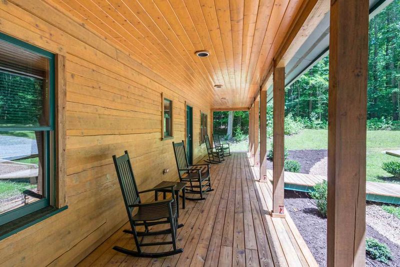 1341 Clearwater Lake Rd, Chapel Hill, NC 27517