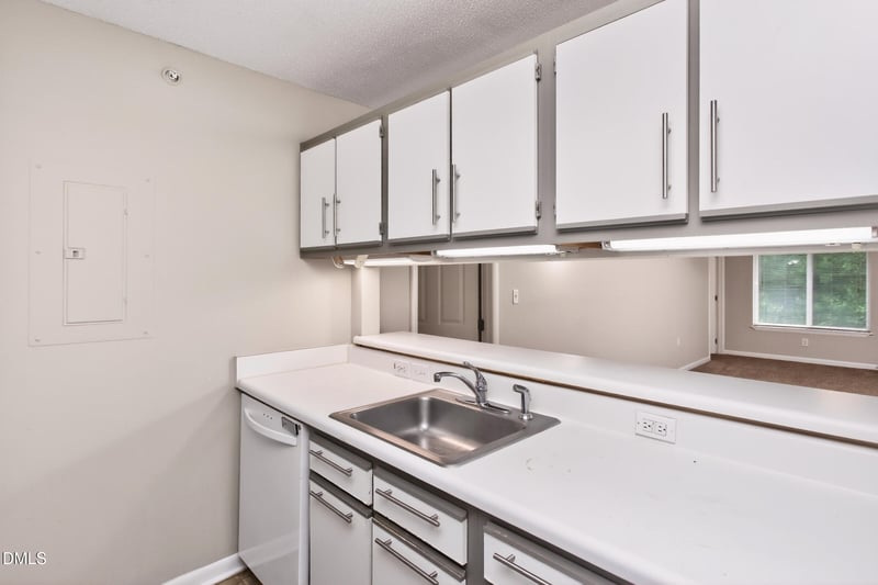 1341 Crab Orchard Dr #303, Raleigh, NC 27606