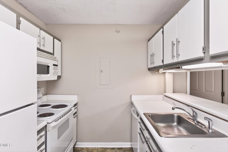 1341 Crab Orchard Dr #303, Raleigh, NC 27606