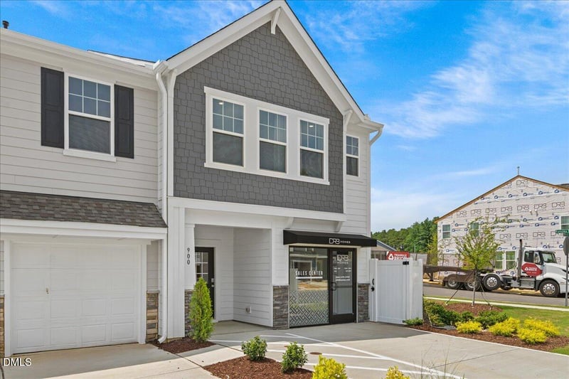 1341 Hammond Dr, Mebane, NC 27302