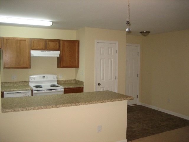 1341 Park Glen Dr #202, Raleigh, NC 27610