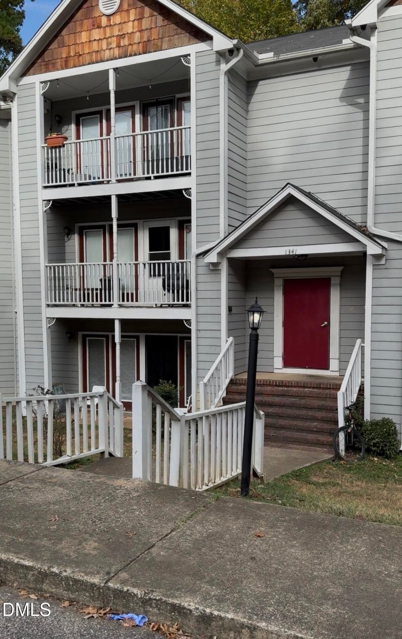 1341 Park Glen Dr #204, Raleigh, NC 27610